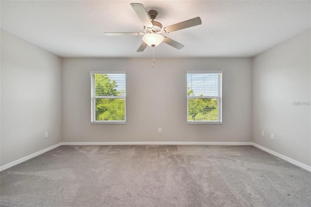 合同活跃: $269,900 (3 贝兹, 2 浴室, 1634 平方英尺)