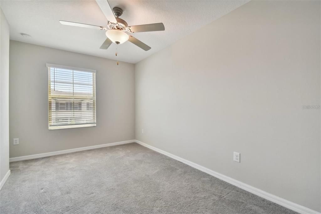 合同活跃: $269,900 (3 贝兹, 2 浴室, 1634 平方英尺)