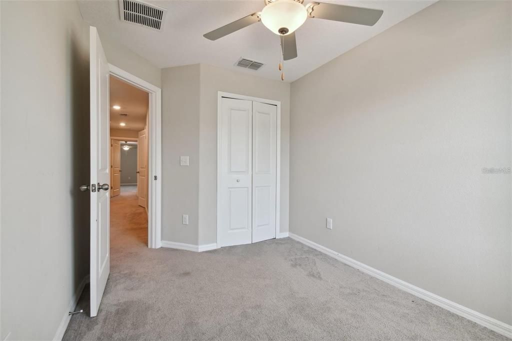 合同活跃: $269,900 (3 贝兹, 2 浴室, 1634 平方英尺)