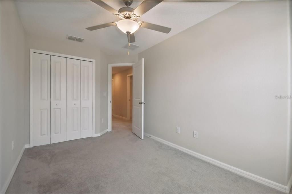 合同活跃: $269,900 (3 贝兹, 2 浴室, 1634 平方英尺)