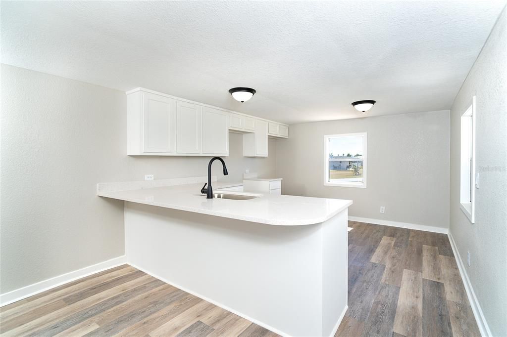 Activo con contrato: $112,000 (2 camas, 2 baños, 1068 Pies cuadrados)