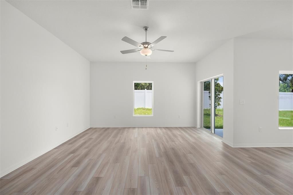 En Venta: $454,900 (5 camas, 2 baños, 2461 Pies cuadrados)