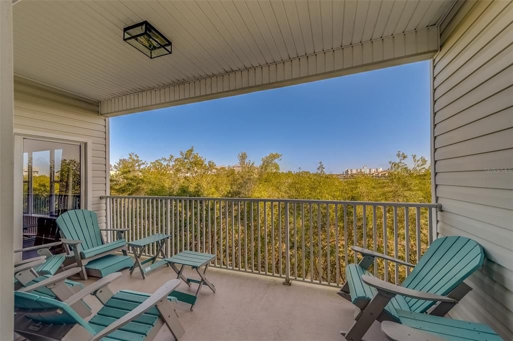 合同活跃: $575,000 (2 贝兹, 2 浴室, 1390 平方英尺)