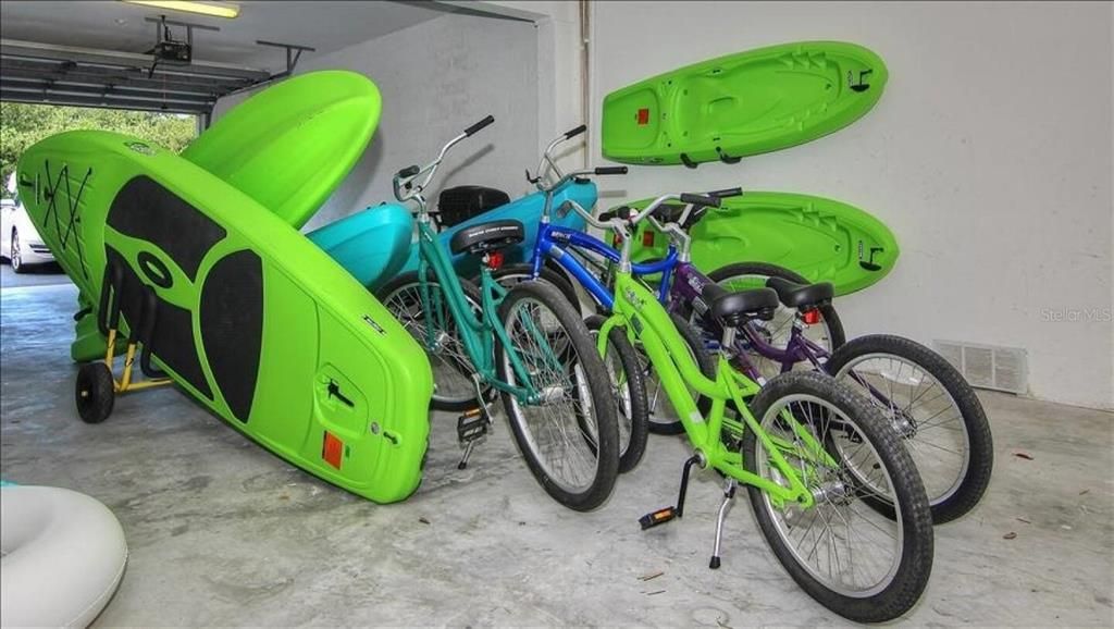 合同活跃: $575,000 (2 贝兹, 2 浴室, 1390 平方英尺)