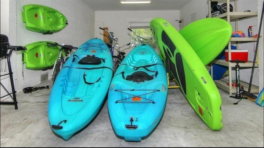 合同活跃: $575,000 (2 贝兹, 2 浴室, 1390 平方英尺)