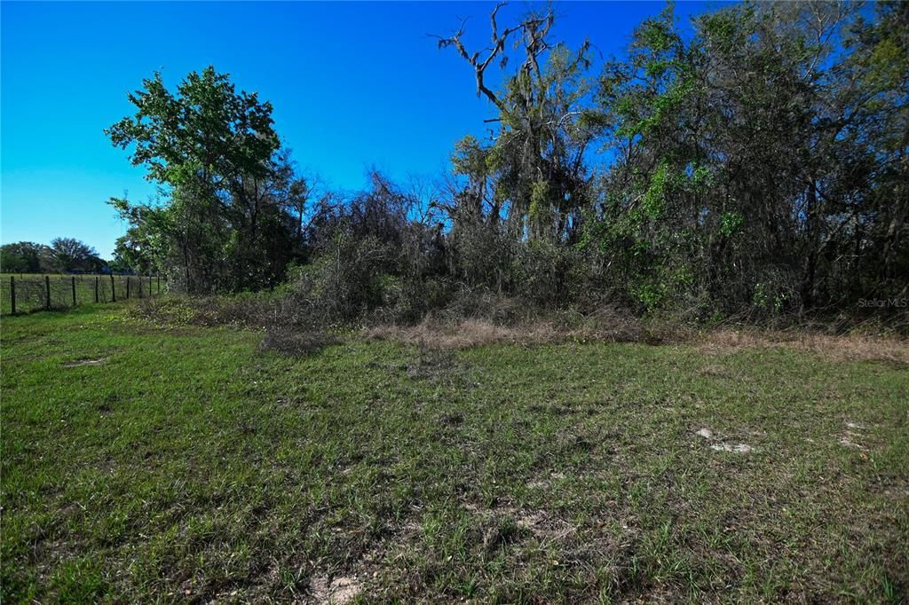 待售: $699,000 (37.00 acres)