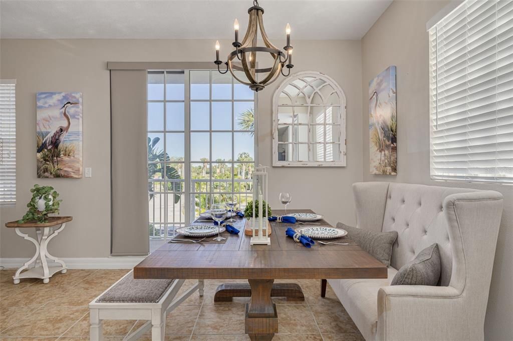 En Venta: $529,000 (3 camas, 2 baños, 1834 Pies cuadrados)