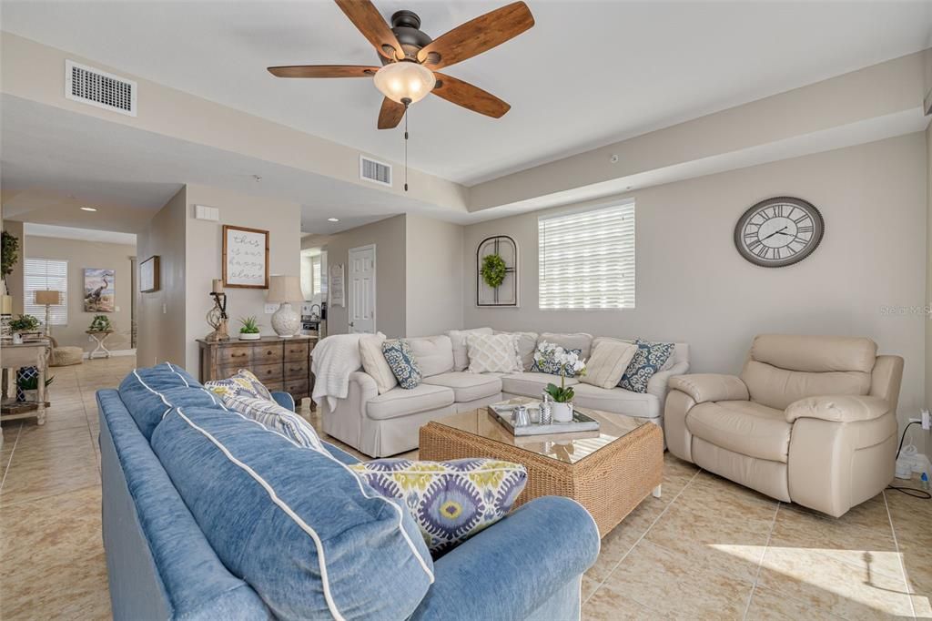 En Venta: $529,000 (3 camas, 2 baños, 1834 Pies cuadrados)