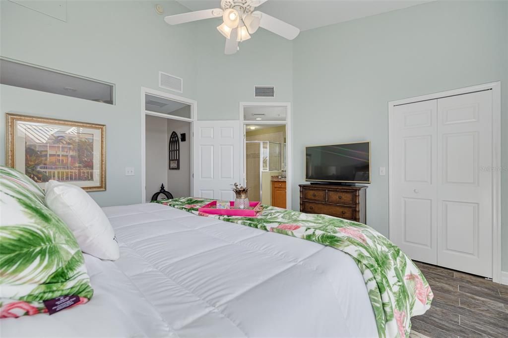 En Venta: $529,000 (3 camas, 2 baños, 1834 Pies cuadrados)