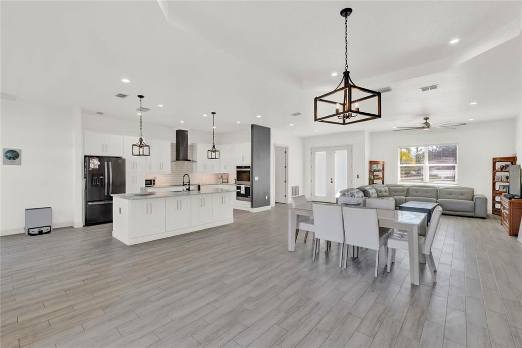 For Sale: $719,900 (4 beds, 3 baths, 2698 Square Feet)