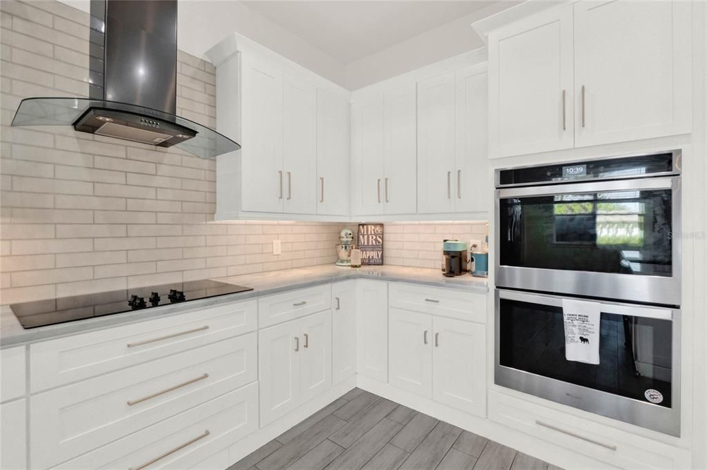 For Sale: $719,900 (4 beds, 3 baths, 2698 Square Feet)