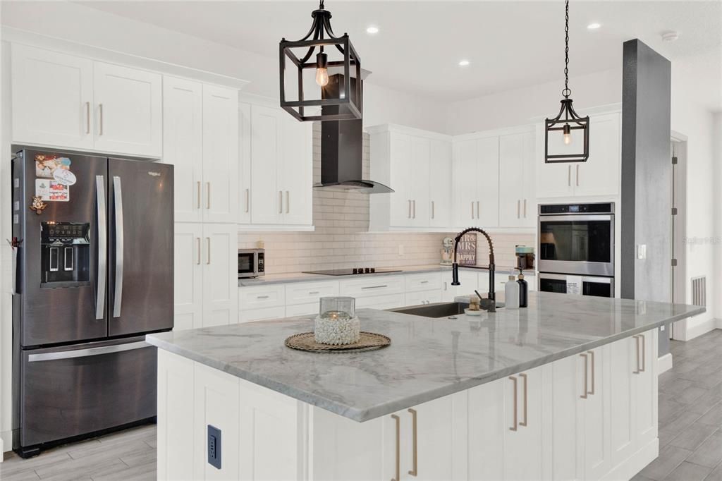 For Sale: $719,900 (4 beds, 3 baths, 2698 Square Feet)