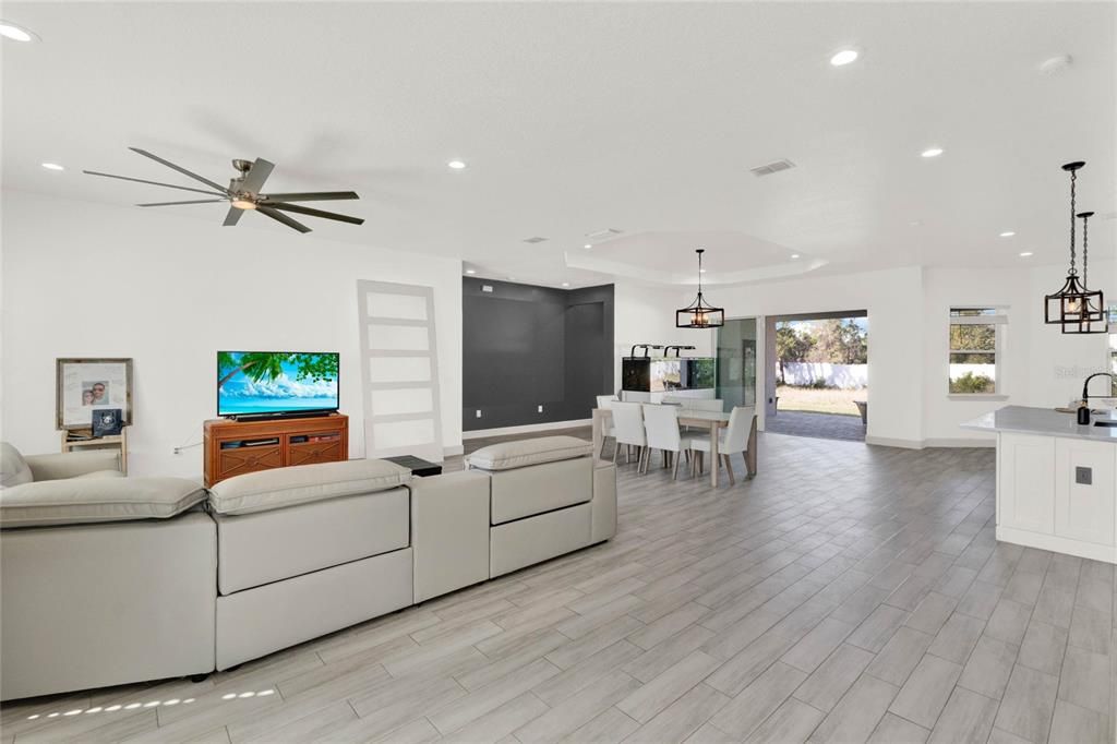 For Sale: $719,900 (4 beds, 3 baths, 2698 Square Feet)