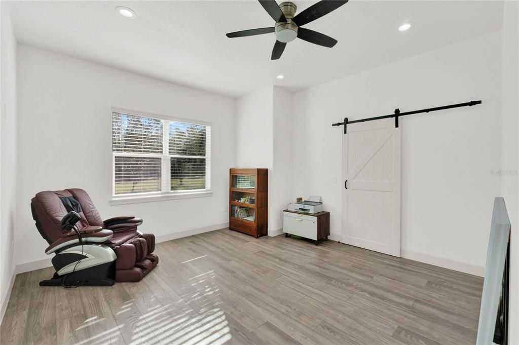 For Sale: $719,900 (4 beds, 3 baths, 2698 Square Feet)