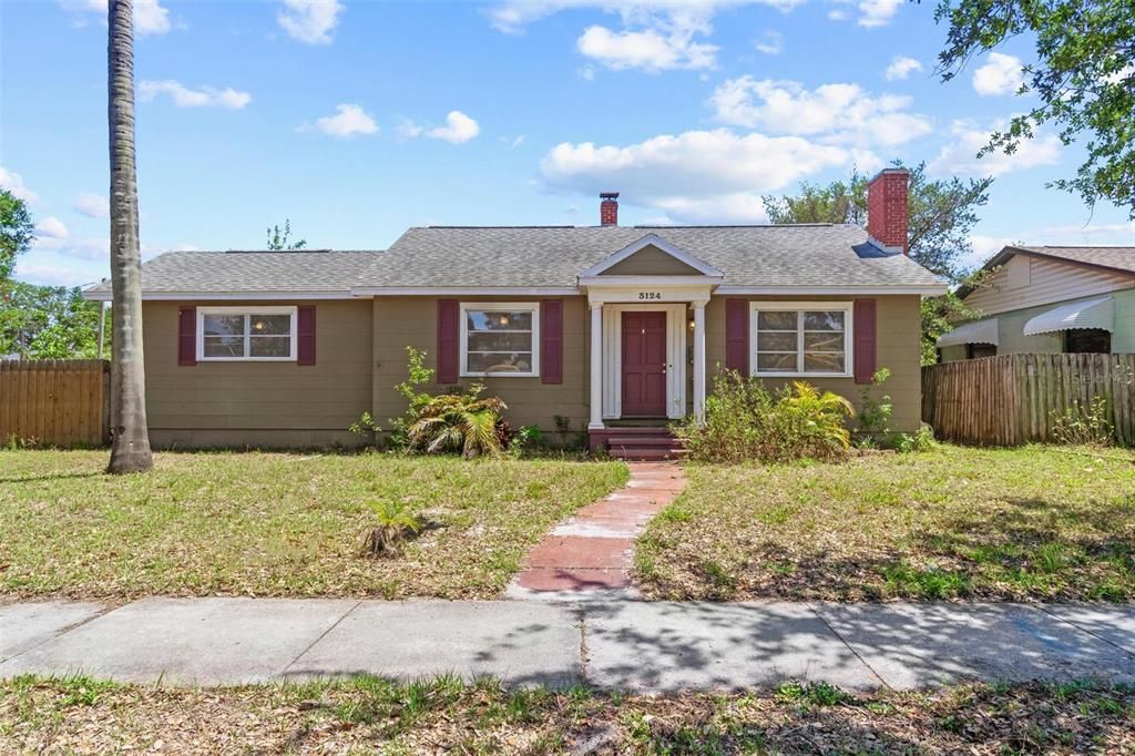 Недавно продано: $479,900 (4 спален, 3 ванн, 1747 Квадратных фут)