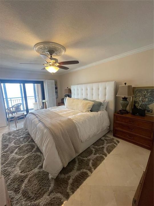 出租: $5,000 (2 贝兹, 2 浴室, 1094 平方英尺)