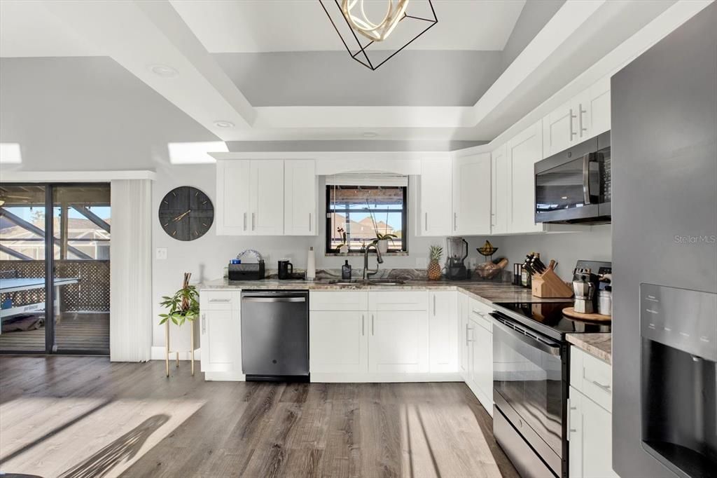 Active With Contract: $594,999 (5 beds, 3 baths, 2916 Square Feet)