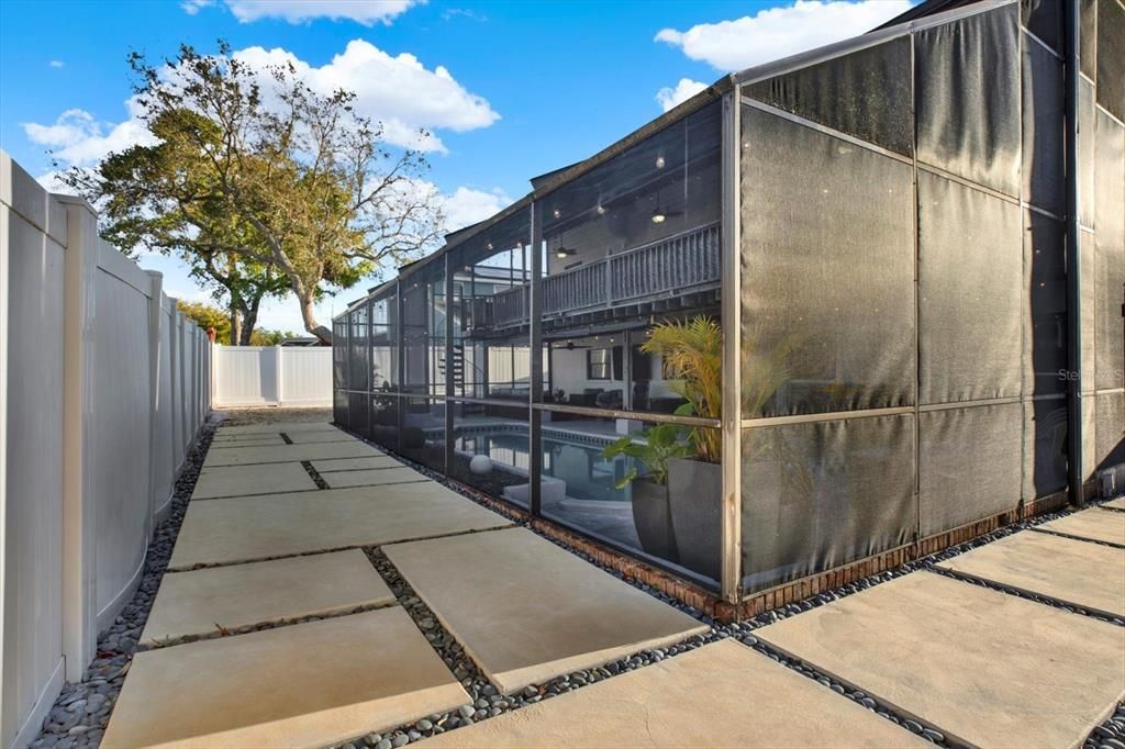 Active With Contract: $594,999 (5 beds, 3 baths, 2916 Square Feet)