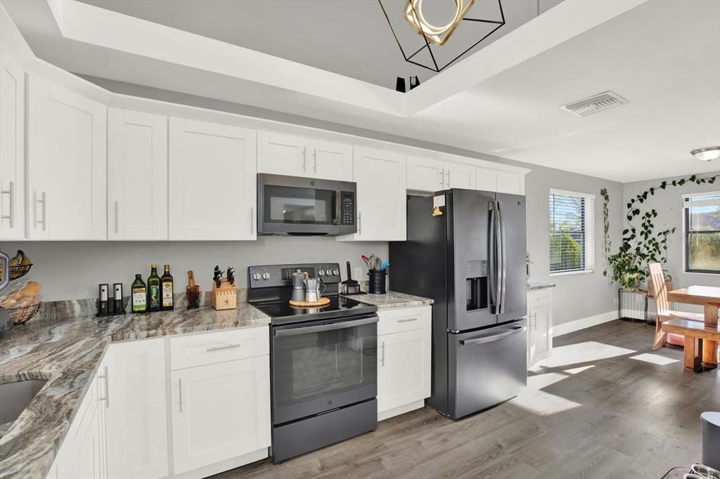 Active With Contract: $594,999 (5 beds, 3 baths, 2916 Square Feet)