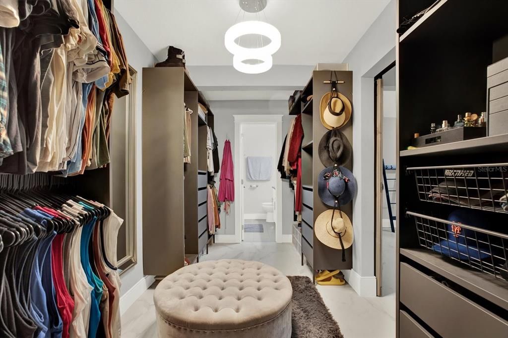 Active With Contract: $594,999 (5 beds, 3 baths, 2916 Square Feet)