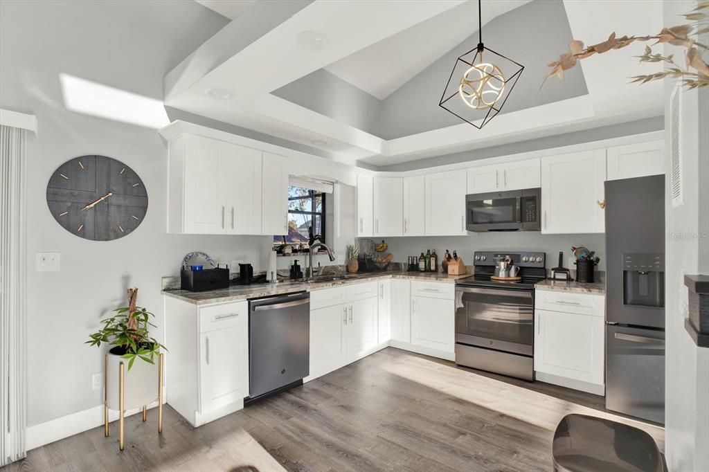 Active With Contract: $594,999 (5 beds, 3 baths, 2916 Square Feet)