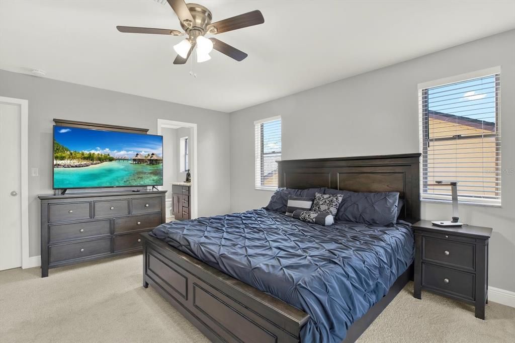 Active With Contract: $594,999 (5 beds, 3 baths, 2916 Square Feet)