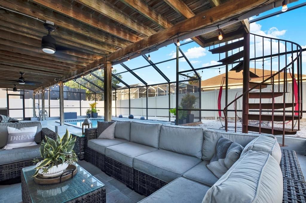 Active With Contract: $594,999 (5 beds, 3 baths, 2916 Square Feet)