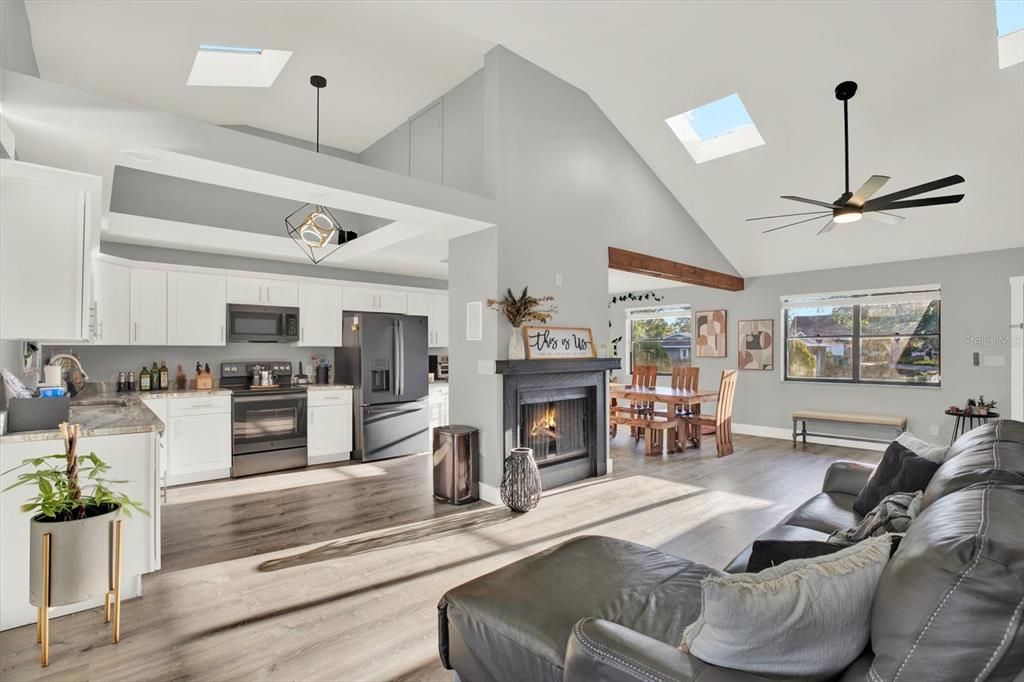 Active With Contract: $594,999 (5 beds, 3 baths, 2916 Square Feet)