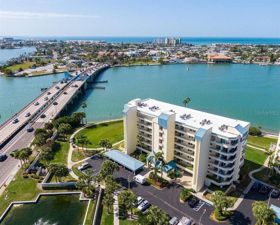 Recently Sold: $600,000 (2 beds, 2 baths, 1200 Square Feet)