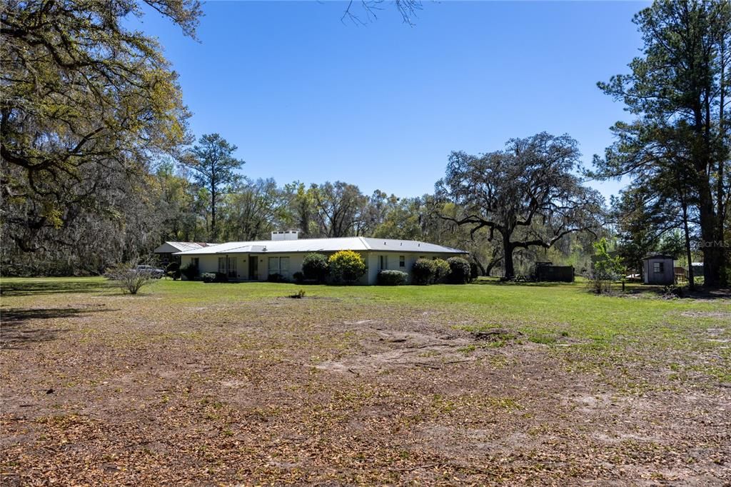 For Sale: $639,900 (7 beds, 4 baths, 3557 Square Feet)