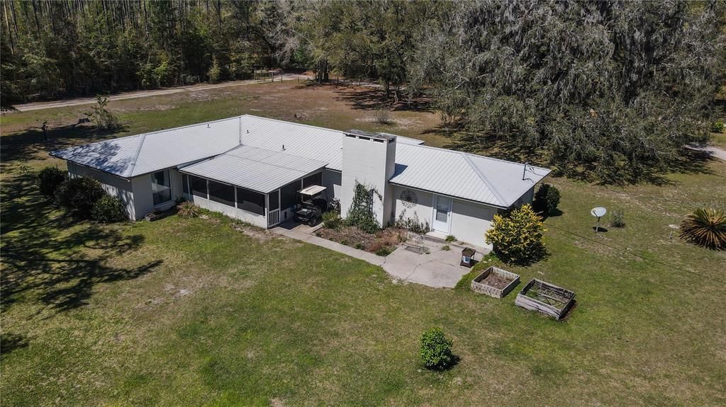 For Sale: $639,900 (7 beds, 4 baths, 3557 Square Feet)