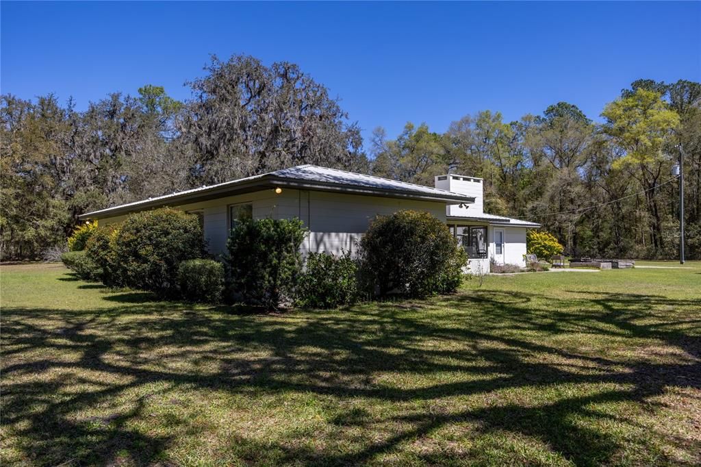 For Sale: $639,900 (7 beds, 4 baths, 3557 Square Feet)