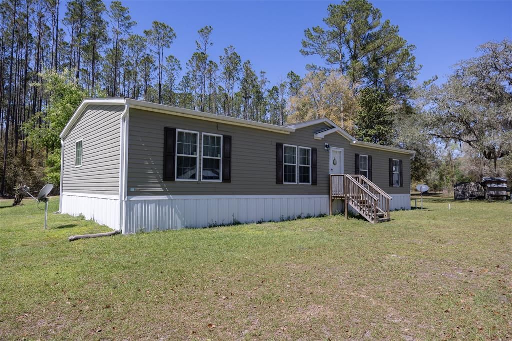 For Sale: $639,900 (7 beds, 4 baths, 3557 Square Feet)