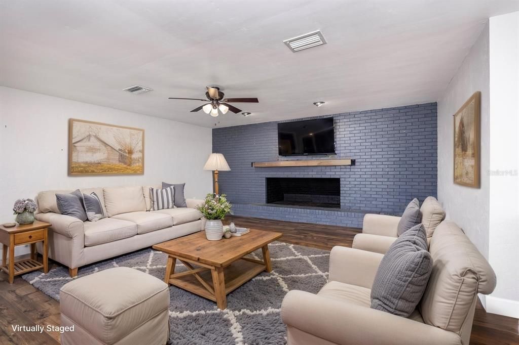 For Sale: $639,900 (7 beds, 4 baths, 3557 Square Feet)