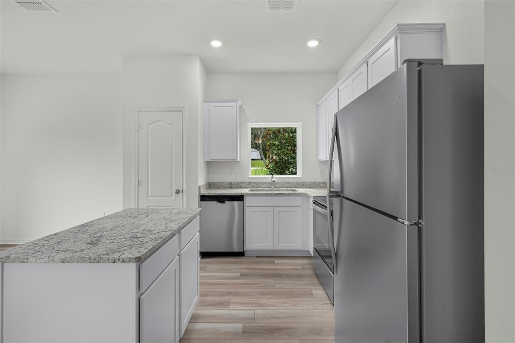 En Venta: $323,900 (3 camas, 2 baños, 1401 Pies cuadrados)