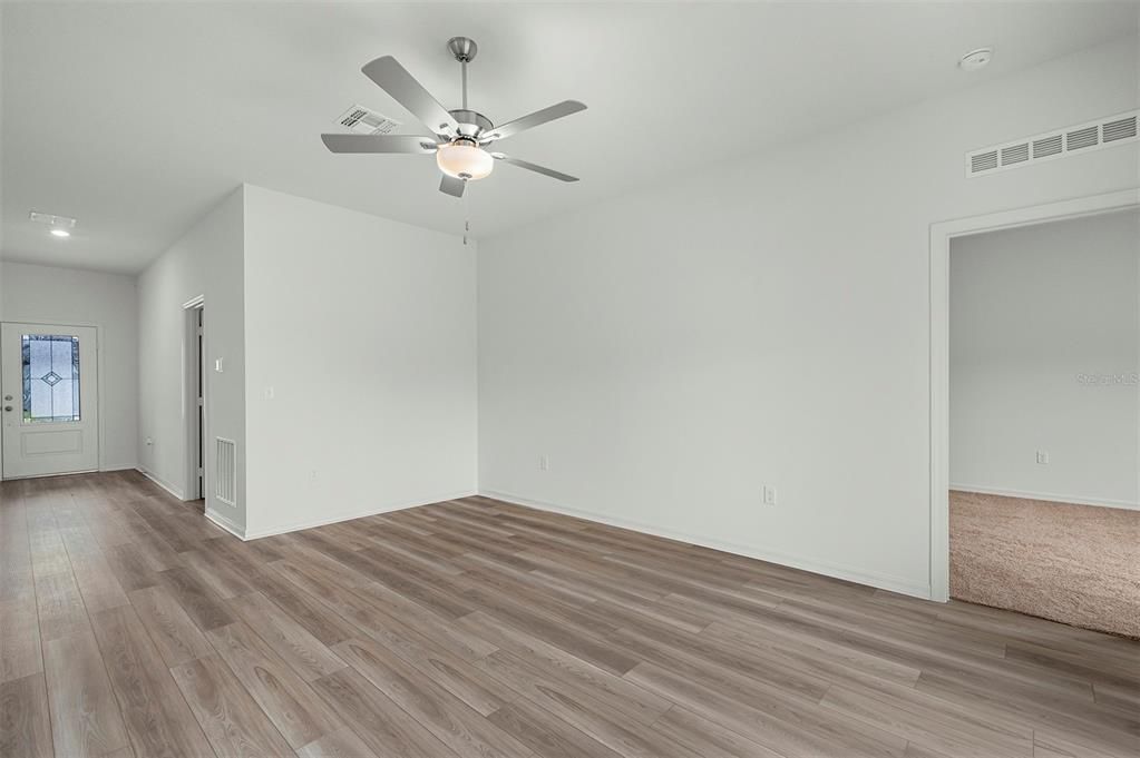 En Venta: $323,900 (3 camas, 2 baños, 1401 Pies cuadrados)