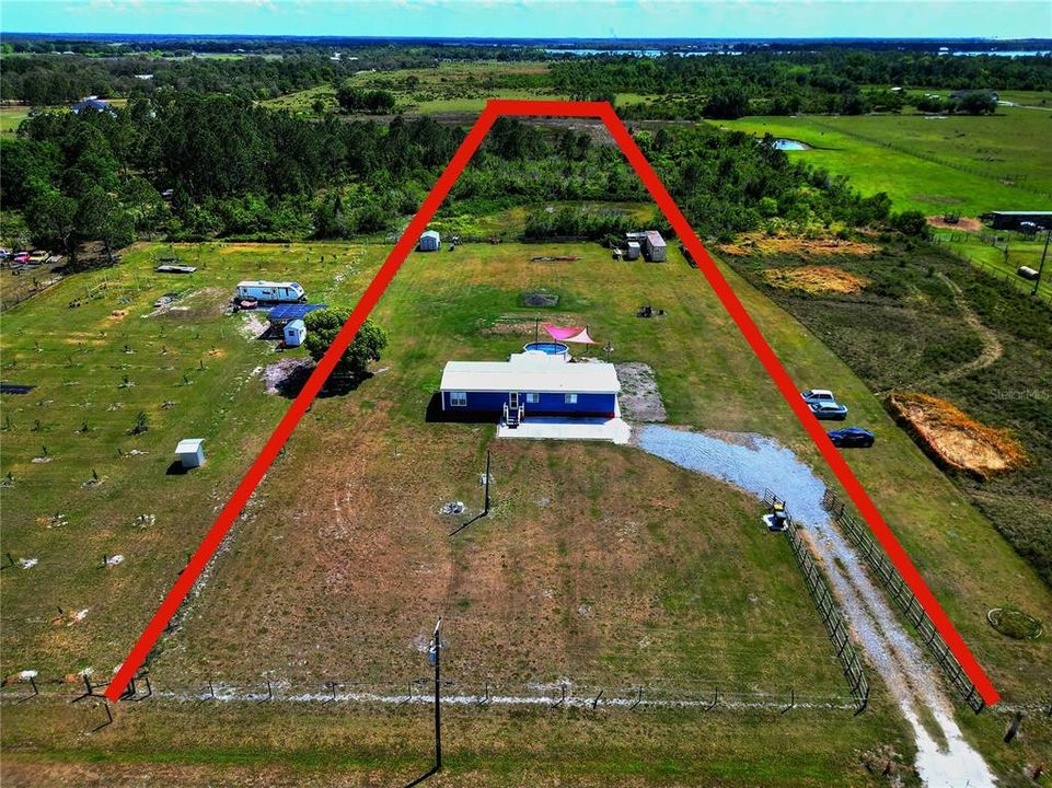 Activo con contrato: $329,900 (4 camas, 2 baños, 1440 Pies cuadrados)