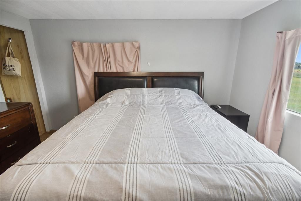 Activo con contrato: $329,900 (4 camas, 2 baños, 1440 Pies cuadrados)