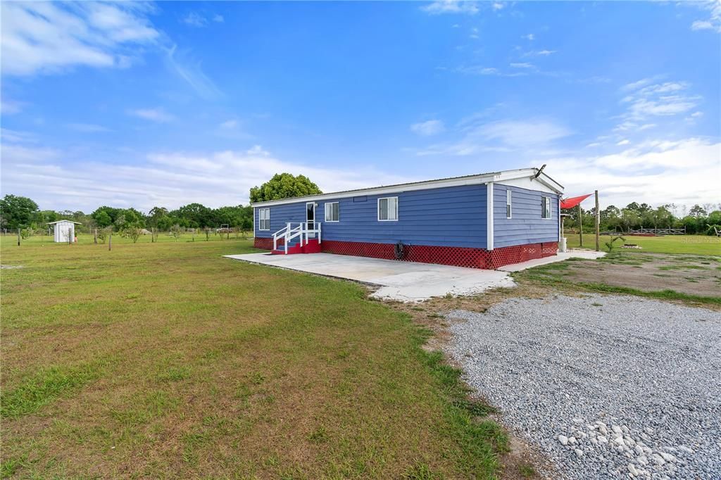 Activo con contrato: $329,900 (4 camas, 2 baños, 1440 Pies cuadrados)