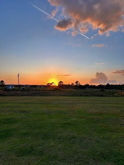 Activo con contrato: $329,900 (4 camas, 2 baños, 1440 Pies cuadrados)