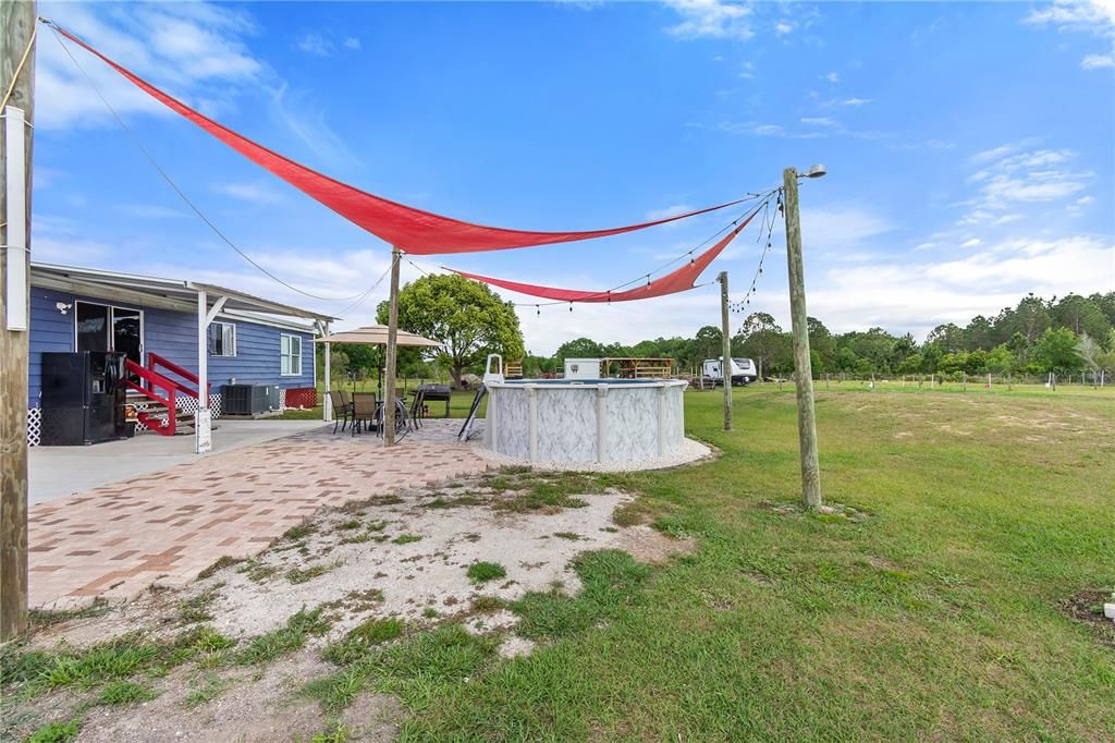 Activo con contrato: $329,900 (4 camas, 2 baños, 1440 Pies cuadrados)