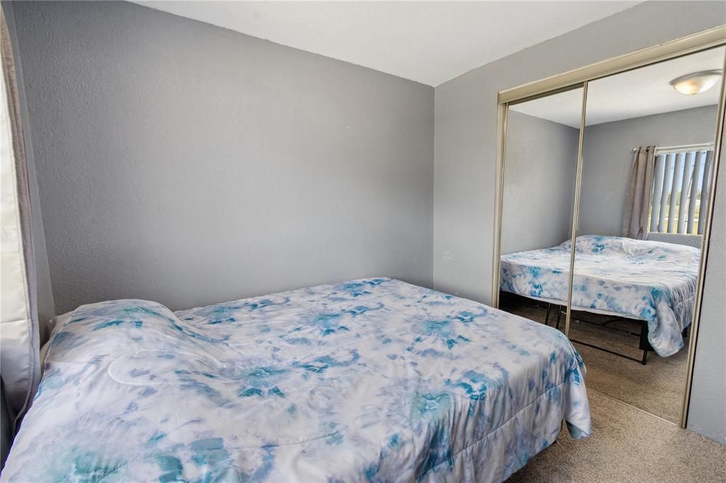 Activo con contrato: $329,900 (4 camas, 2 baños, 1440 Pies cuadrados)