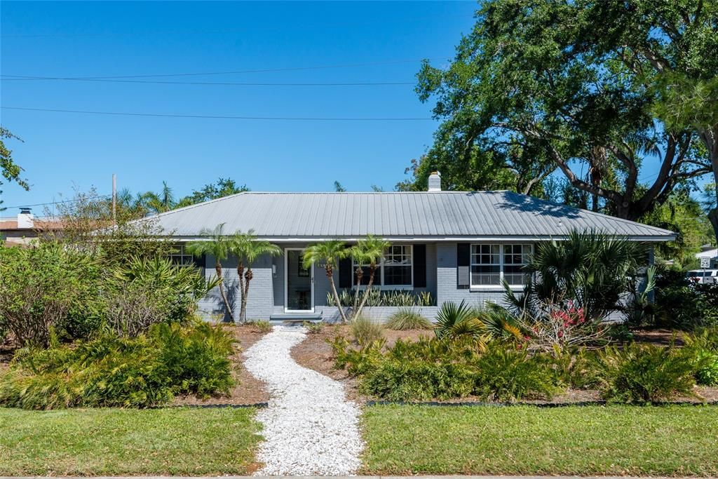 最近售出: $675,000 (4 贝兹, 3 浴室, 2339 平方英尺)