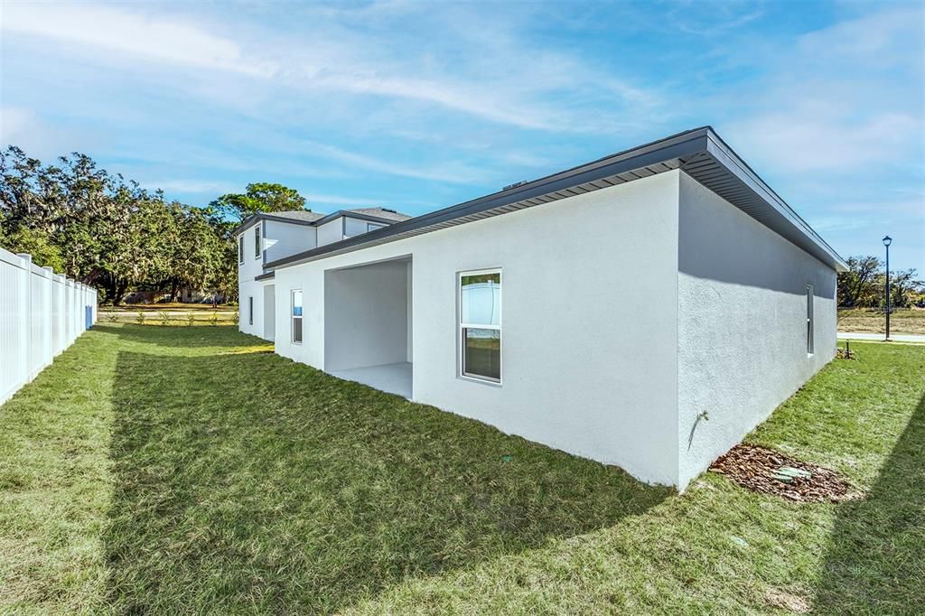 Activo con contrato: $343,900 (3 camas, 2 baños, 1540 Pies cuadrados)