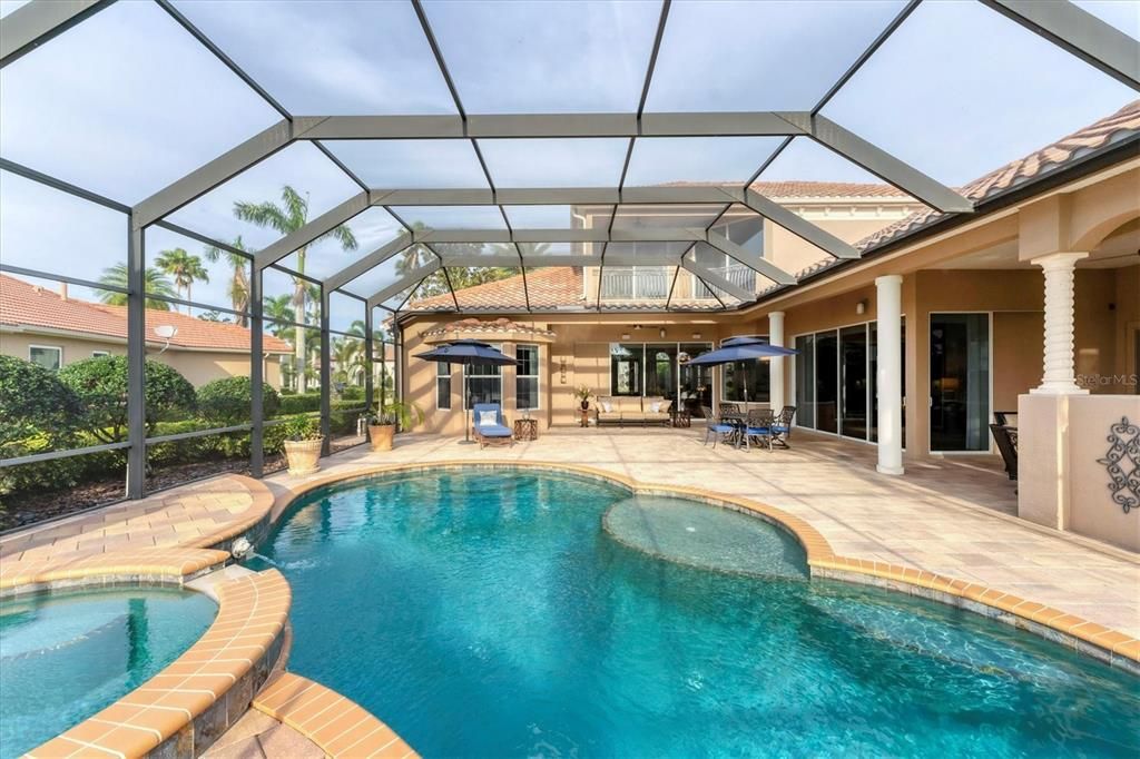 For Sale: $1,995,000 (4 beds, 5 baths, 4273 Square Feet)