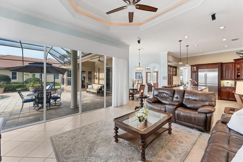 For Sale: $1,995,000 (4 beds, 5 baths, 4273 Square Feet)