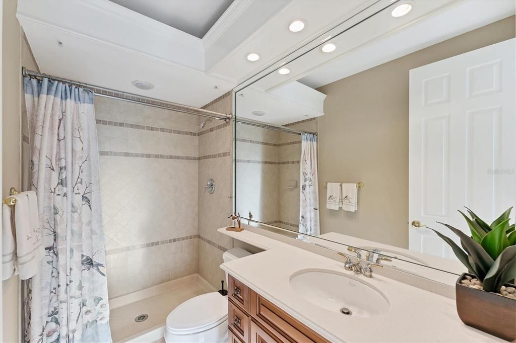 For Sale: $1,995,000 (4 beds, 5 baths, 4273 Square Feet)