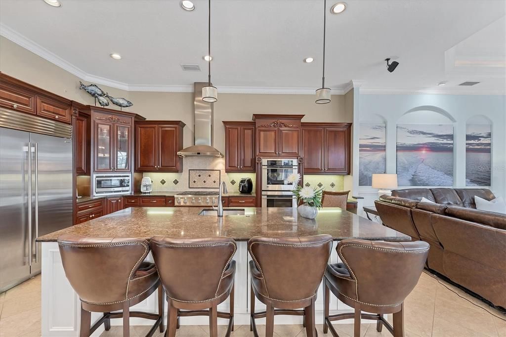 For Sale: $1,995,000 (4 beds, 5 baths, 4273 Square Feet)