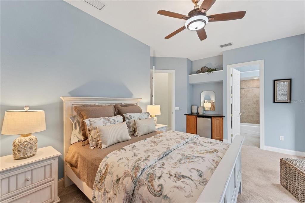 For Sale: $1,995,000 (4 beds, 5 baths, 4273 Square Feet)