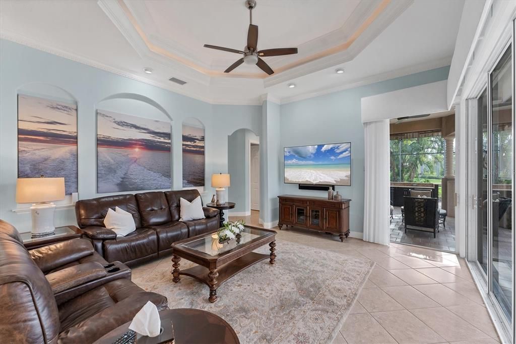 For Sale: $1,995,000 (4 beds, 5 baths, 4273 Square Feet)